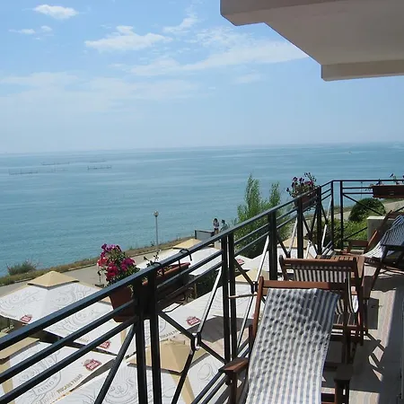 Pensión Trident Costinesti