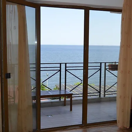 Pensión Trident Costinesti