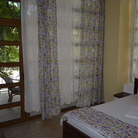 Pensión Trident Costinesti